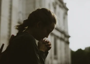 Orar por los gobernantes: motivaciones bíblicas