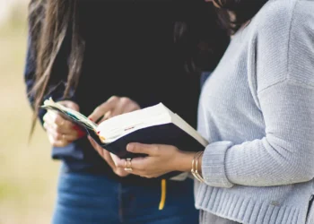 El equilibrio en el evangelismo: entre la soberanía divina y la predicación
