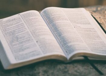 ¿Cuál es el propósito (y los beneficios) de los devocionales familiares?