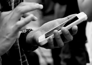 ¿Muestras tu desacuerdo en Internet como un no creyente?