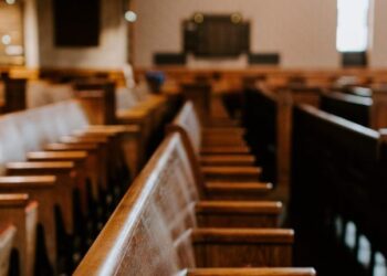 ¿Cuándo se debe abandonar una iglesia?
