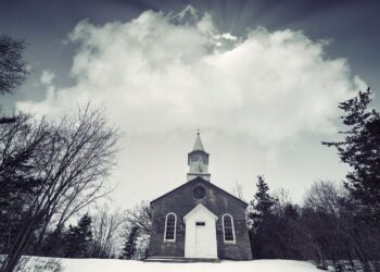 ¿Deben los pastores jóvenes preferir una iglesia grande o pequeña?