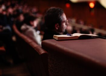 ¿Qué hago cuando en mi iglesia no se predica la sana doctrina?