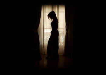 Cuando la mujer extraña está en tu casa 