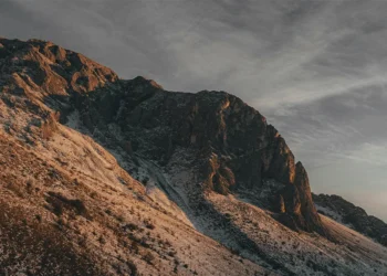 Al pie de la montaña humeante: recuperando el asombro de la adoración
