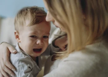 Por qué la maternidad puede sentirse imposible