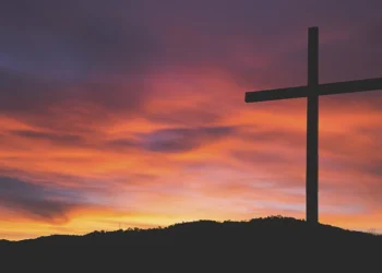 ¿Cristo murió por nosotros o por Dios?