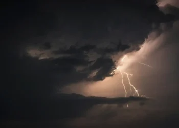 Adoración en medio de una tormenta eléctrica