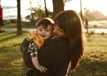El rol de las mamás en la crianza de sus hijos varones